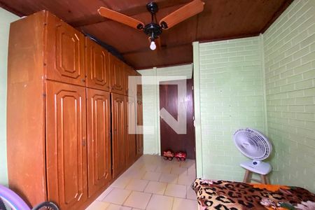 Casa à venda com 70m², 3 quartos e 2 vagasQuarto 3