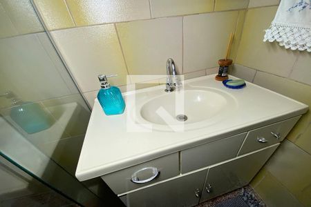 Casa à venda com 70m², 3 quartos e 2 vagasPia do Banheiro 2