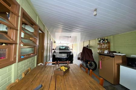 Casa à venda com 70m², 3 quartos e 2 vagasÁrea Externa