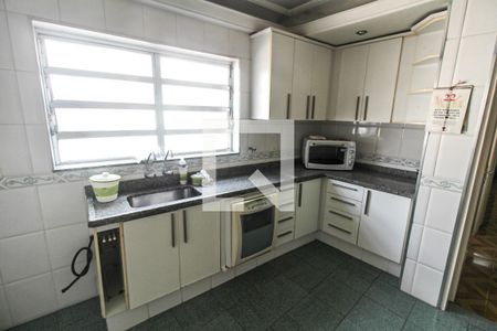 Casa à venda com 150m², 2 quartos e 2 vagas Casa à venda com 150m², 2 quartos e 2 vagasCozinha - Armários