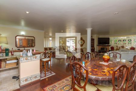 Casa à venda com 700m², 7 quartos e 5 vagasSala