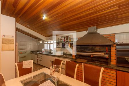 Casa à venda com 700m², 7 quartos e 5 vagasChurrasqueira/ Cozinha 2