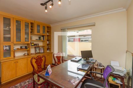 Casa à venda com 700m², 7 quartos e 5 vagasEscritório 