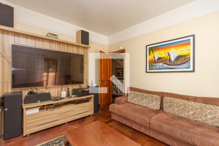 Casa à venda com 700m², 7 quartos e 5 vagasSala de TV