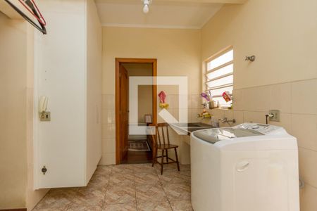 Casa à venda com 700m², 7 quartos e 5 vagasLavanderia