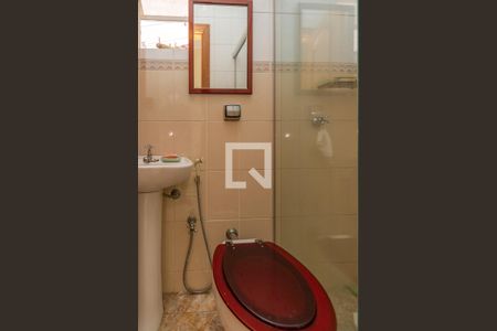 Casa à venda com 700m², 7 quartos e 5 vagasBanheiro de Serviço