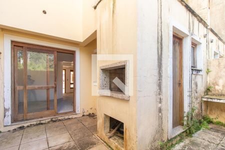 Casa de condomínio à venda com 134m², 3 quartos e 2 vagasQuintal