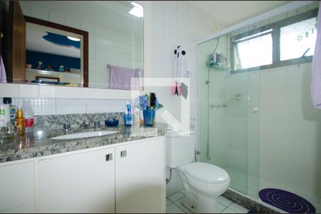 Apartamento à venda com 190m², 4 quartos e 3 vagasBanheiro da Suíte 1