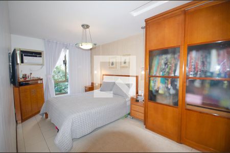 Apartamento à venda com 190m², 4 quartos e 3 vagasSuíte 2