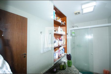 Apartamento à venda com 190m², 4 quartos e 3 vagasBanheiro da Suíte 2