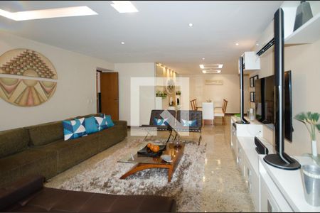 Sala de apartamento à venda com 4 quartos, 190m² em Ingá, Niterói