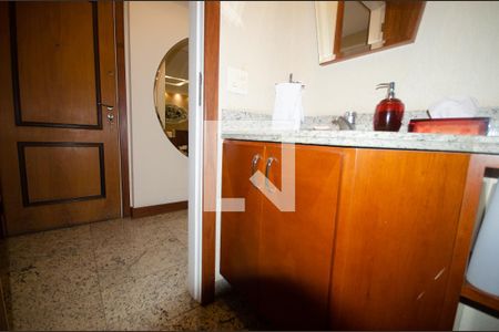 Apartamento à venda com 190m², 4 quartos e 3 vagasLavabo