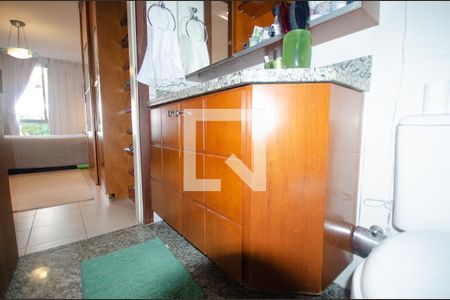 Apartamento à venda com 190m², 4 quartos e 3 vagasBanheiro da Suíte 2