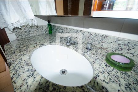 Apartamento à venda com 190m², 4 quartos e 3 vagasBanheiro da Suíte 2