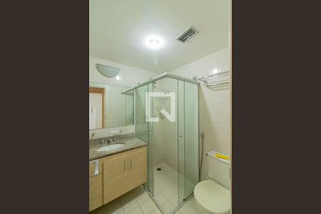 Studio para alugar com 38m², 1 quarto e 1 vaga Studio para alugar com 38m², 1 quarto e 1 vagaBanheiro