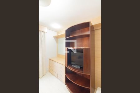 Sala de kitnet/studio para alugar com 1 quarto, 38m² em Moema, São Paulo