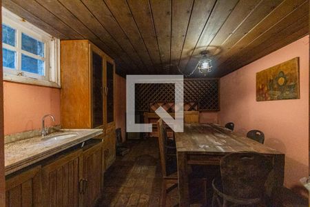 Casa à venda com 703m², 4 quartos e 5 vagasVinicula