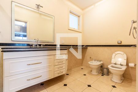 Casa à venda com 703m², 4 quartos e 5 vagasBanheiro da Suíte 3