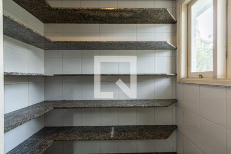 Casa à venda com 703m², 4 quartos e 5 vagasDispensa