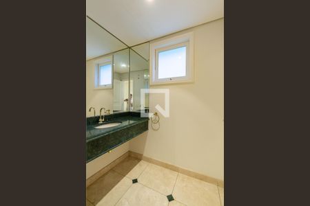 Casa à venda com 703m², 4 quartos e 5 vagasLavabo