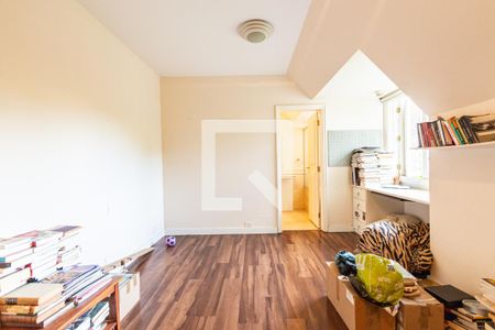 Casa à venda com 703m², 4 quartos e 5 vagasSuíte 2