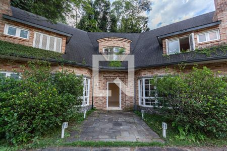 Casa à venda com 703m², 4 quartos e 5 vagasDetalhe da Fachada