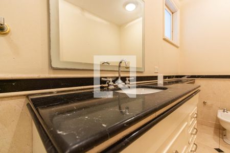 Casa à venda com 703m², 4 quartos e 5 vagasBanheiro da Suíte 3