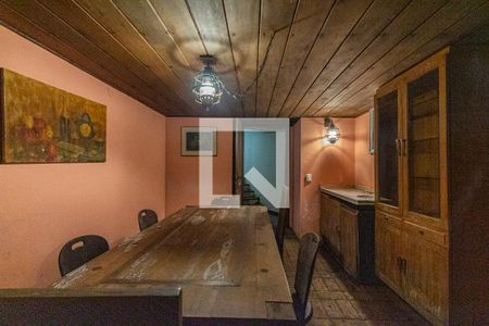 Casa à venda com 703m², 4 quartos e 5 vagasVinicula