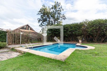 Casa à venda com 703m², 4 quartos e 5 vagasÁrea comum - Piscina