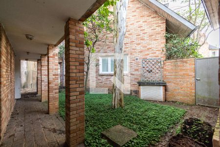 Casa à venda com 703m², 4 quartos e 5 vagasCanil