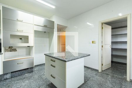 Casa à venda com 703m², 4 quartos e 5 vagasCozinha