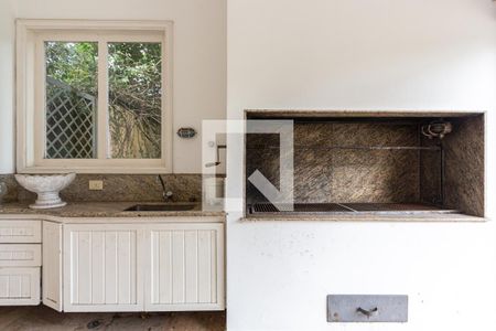 Casa à venda com 703m², 4 quartos e 5 vagasChurrasqueira