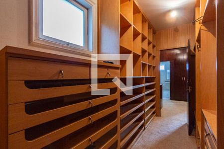 Casa à venda com 703m², 4 quartos e 5 vagasCloset da Suíte 1