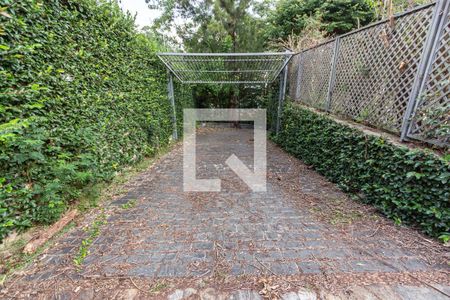 Casa à venda com 703m², 4 quartos e 5 vagasEntrada