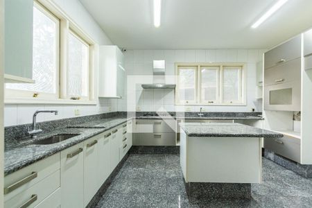 Casa à venda com 703m², 4 quartos e 5 vagasCozinha