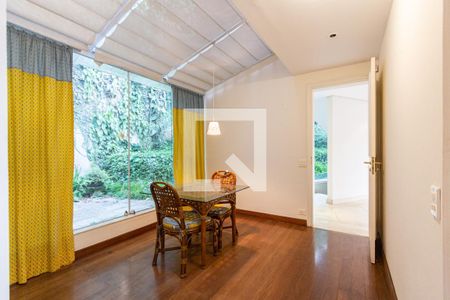 Casa à venda com 703m², 4 quartos e 5 vagasSala de Estar