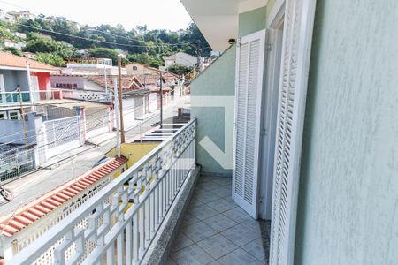 Casa para alugar com 120m², 3 quartos e 2 vagasSuíte - Varanda  