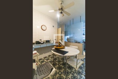 Apartamento para alugar com 220m², 4 quartos e 2 vagasCopa