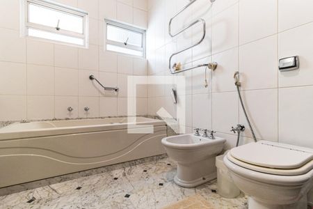 Apartamento para alugar com 220m², 4 quartos e 2 vagasBanheiro 1