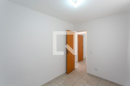 Quarto 2 de apartamento para alugar com 2 quartos, 48m² em Sagrada Família, Belo Horizonte