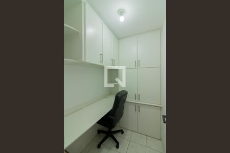 Apartamento para alugar com 100m², 3 quartos e 2 vagas Apartamento para alugar com 100m², 3 quartos e 2 vagasQuarto de Serviço