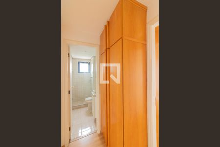 Corredor de apartamento para alugar com 3 quartos, 100m² em Itaim Bibi, São Paulo