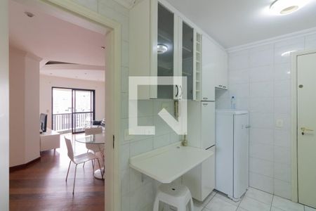 Cozinha de apartamento para alugar com 3 quartos, 100m² em Itaim Bibi, São Paulo