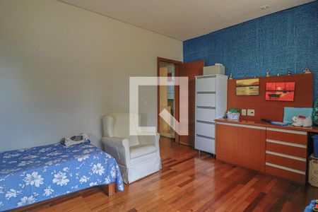 Casa à venda com 1080m², 5 quartos e 6 vagasQuarto 1