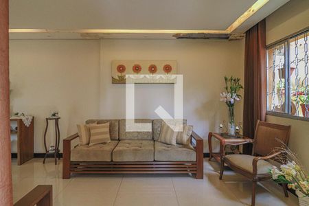 Casa à venda com 1080m², 5 quartos e 6 vagasSala 1