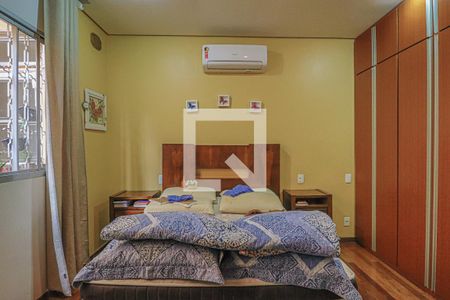 Casa à venda com 1080m², 5 quartos e 6 vagasQuarto Suíte