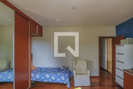 Casa à venda com 1080m², 5 quartos e 6 vagasQuarto 1