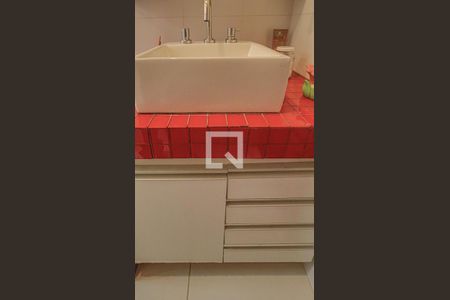 Casa à venda com 1080m², 5 quartos e 6 vagasBanheiro Corredor