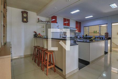 Casa à venda com 1080m², 5 quartos e 6 vagasCozinha