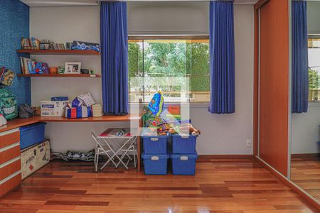 Casa à venda com 1080m², 5 quartos e 6 vagasQuarto 1